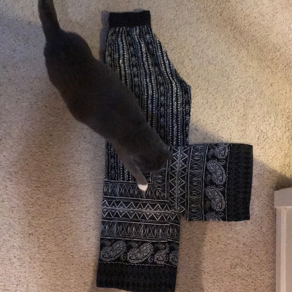 Patterned pants - Picture 3 of 3